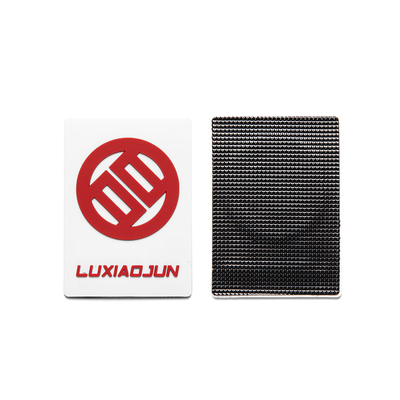 Patch LUXIAOJUN LOGO blanc et rouge